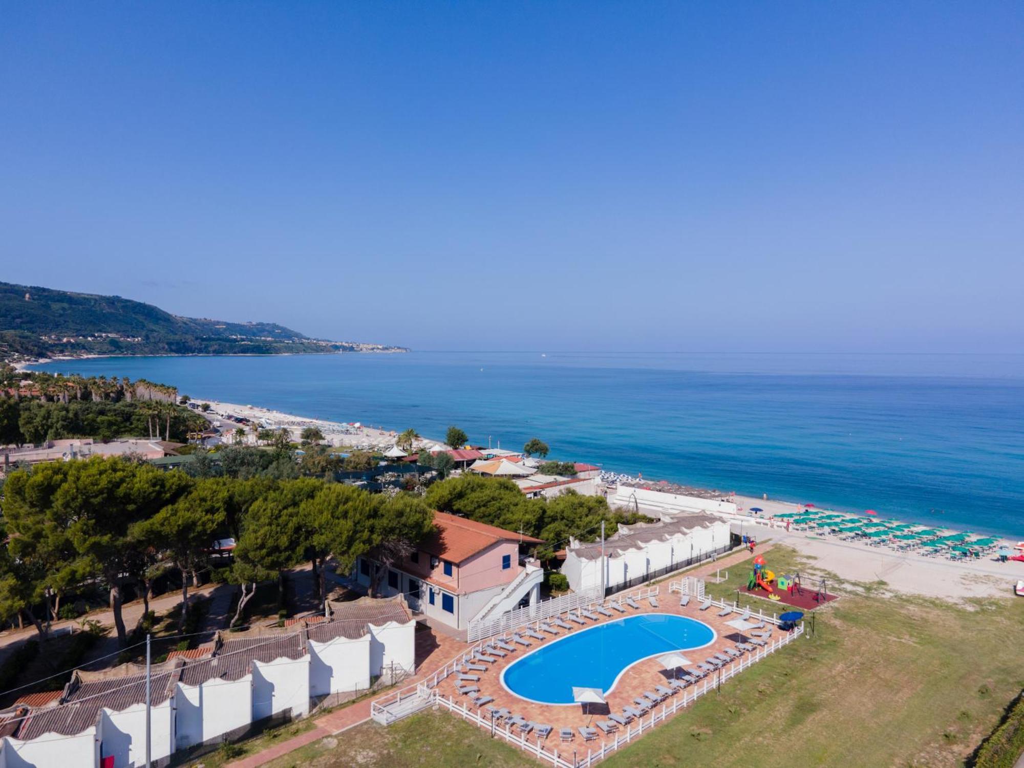 Villaggio Residence Emmesse Zambrone Exterior photo
